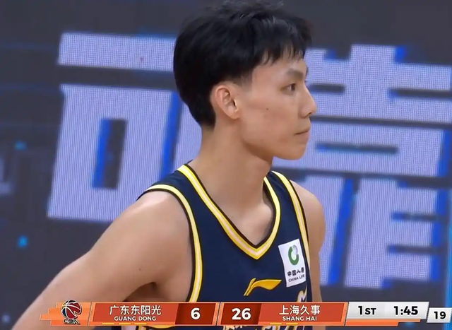 世界杯高清赛事直播官网下载安装-笑死了，广东全队三分球命中率还不如杨瀚森，难怪半场落后26分